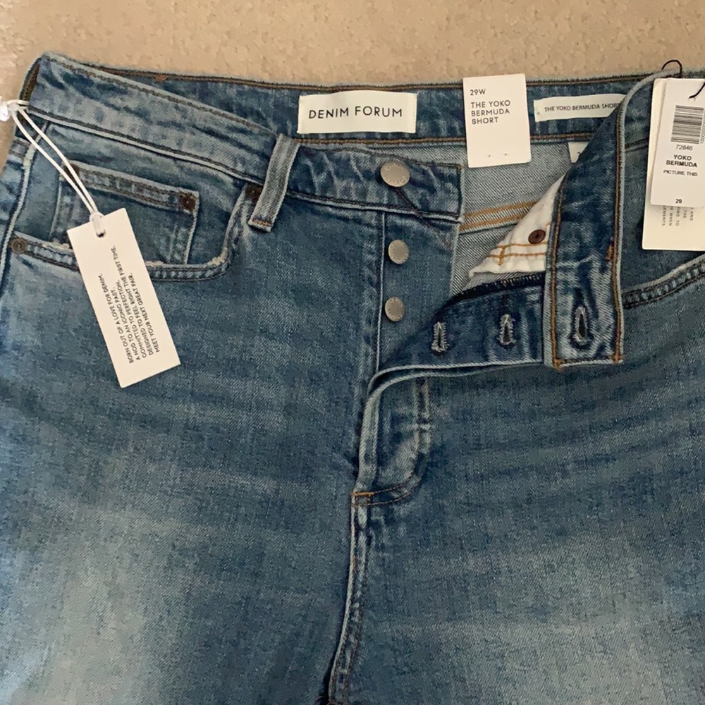 Denim Forum Jean Short - Picture 3 of 16